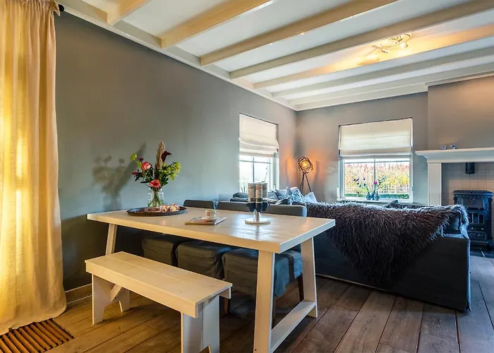 לינה וארוחת בוקר Betuwsch Badhuys Lienden