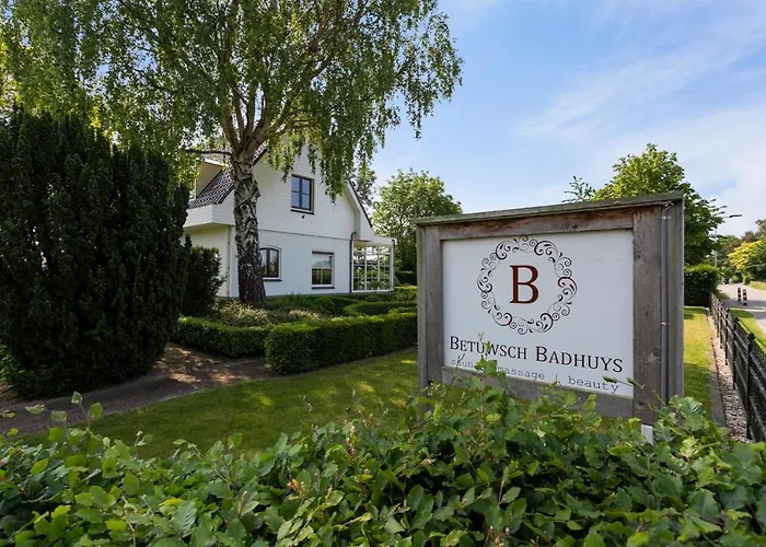 לינה וארוחת בוקר Betuwsch Badhuys