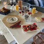 Betuwsch Badhuys Oda ve Kahvaltı