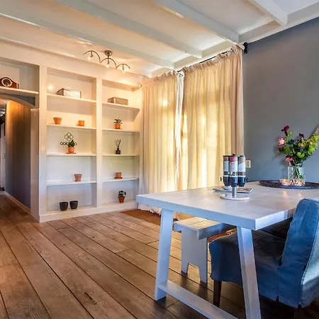 Betuwsch Badhuys Bed & Breakfast Lienden