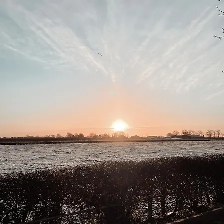 Betuwsch Badhuys * Lienden